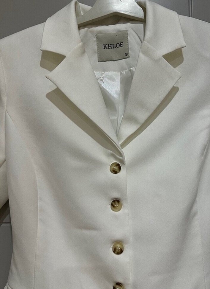 Kadın Beyaz Kısa Kollu Düğmeli Blazer - Görsel 2