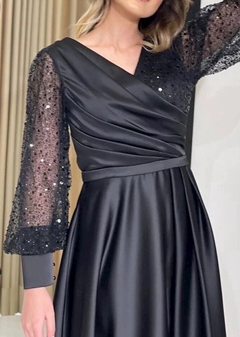 Uzun Siyah Drapeli V Yaka Abiye Elbise - Görsel 3