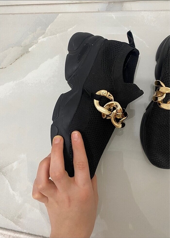 Zincir detaylı spor ayakkabı - Görsel 5