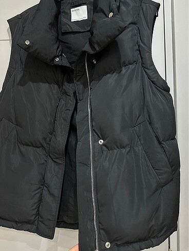 xs Beden siyah Renk Bershka oversize şişme yelek