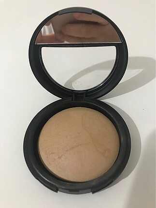 Flormar baked powder 20 soft beige