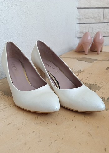 Diger Beyaz Kadın Dolgu Topuk Stiletto