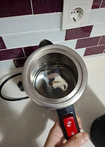 Orçelik Gri-Kırmızı Elektrikli Su Isıtıcısı üstü yokkk - Görsel 3