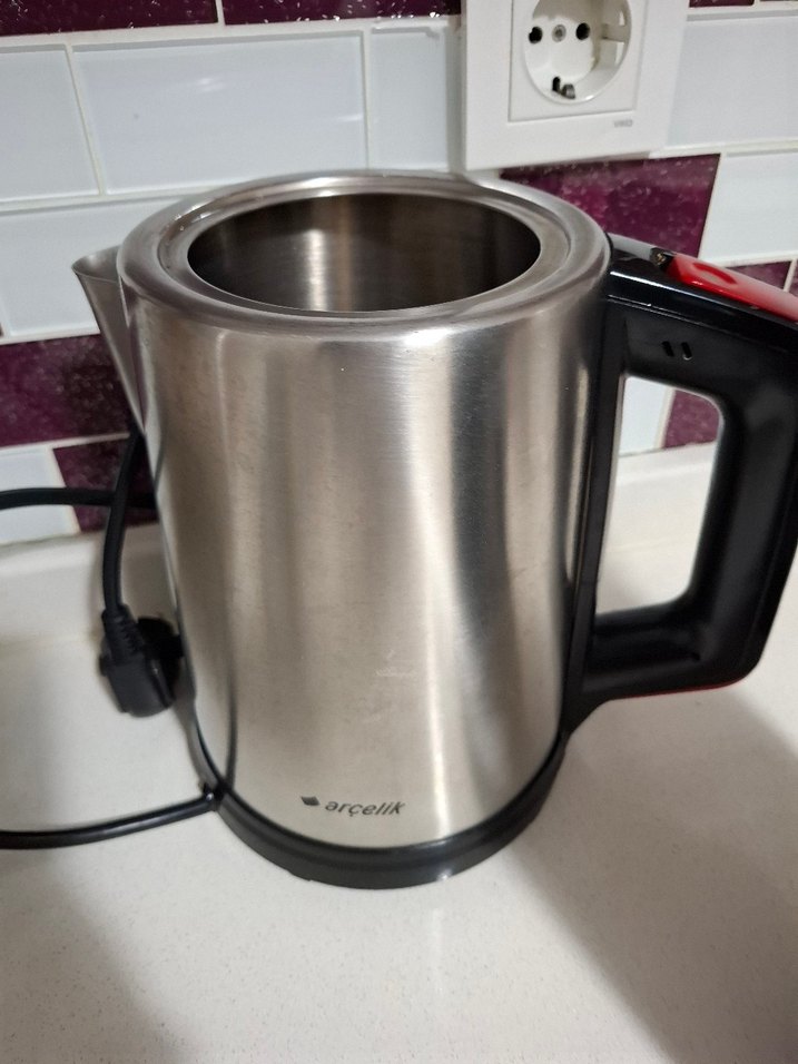 Orçelik Gri-Kırmızı Elektrikli Su Isıtıcısı üstü yokkk - Görsel 2