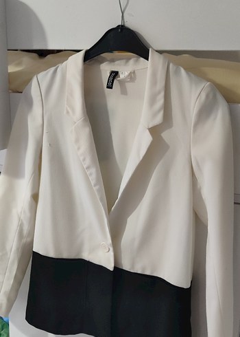 Düğmeli Beyaz Siyah Midi Kadın Blazer - Görsel 6