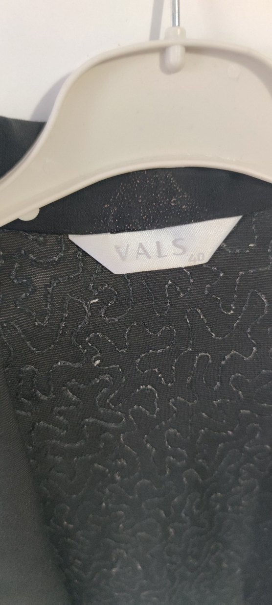 Kız Çocuk Siyah Payetli Uzun Kollu Bolero - Görsel 4