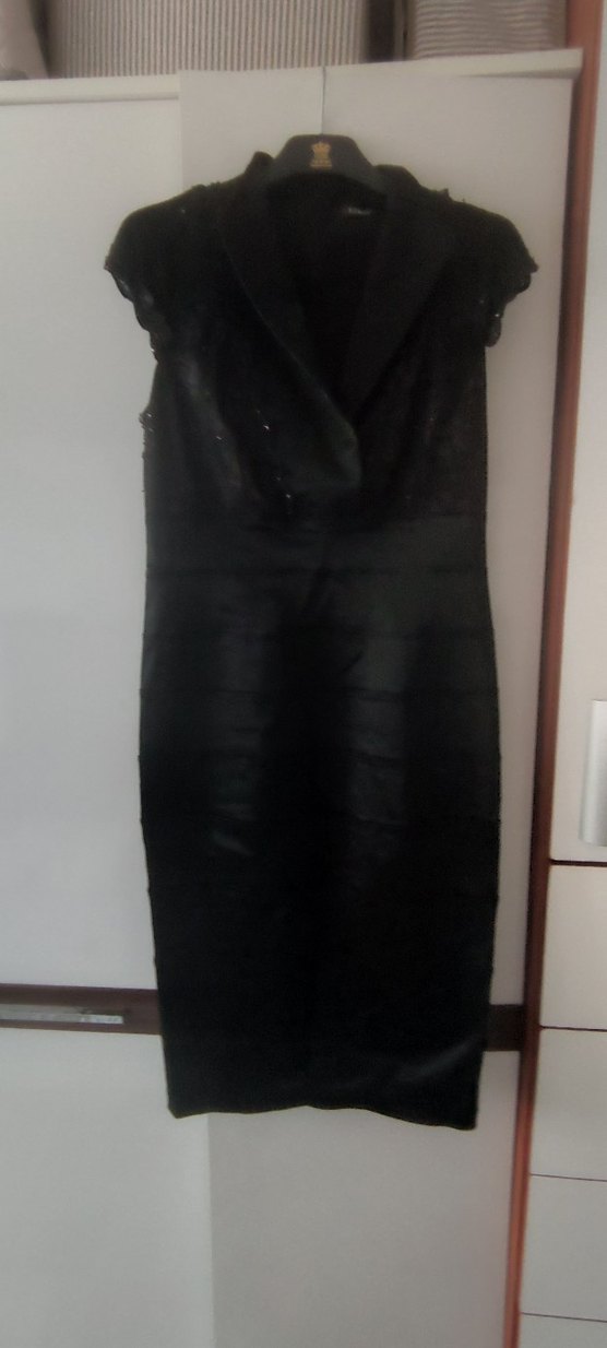 Siyah V Yaka Drapeli Uzun Kadın Elbise - Görsel 3