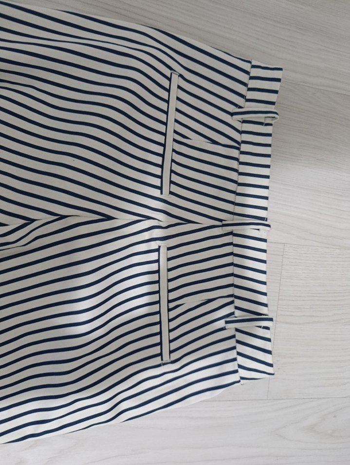 H&M Kadın lacivert Çizgili Pilili Kumaş Pantolon - Görsel 2