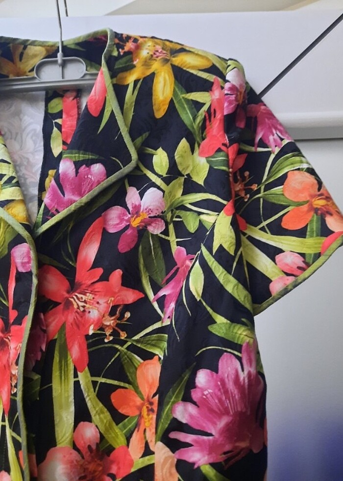 Renkli çiçekli ceket  - Görsel 4