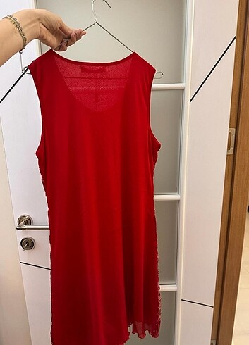 PULLU KIRMIZI ELBISE - Görsel 3