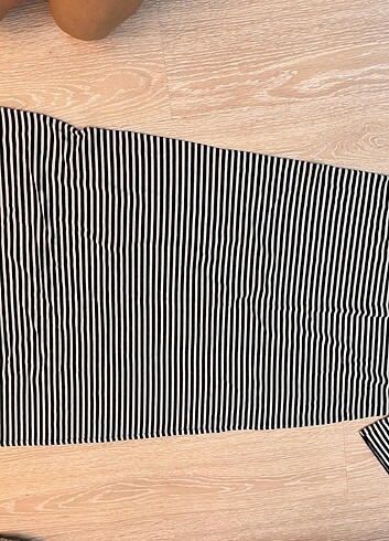 Bileklere kadar uzun elbise - Görsel 3