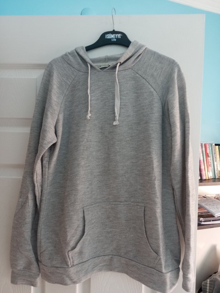 Gri Kapüşonlu Kadın Sweatshirt - Görsel 2