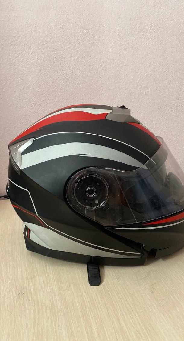 Kırmızı Baskılı Biker Motosiklet Kaskı - Görsel 3