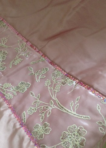 İşlemeli Pembe Yatak Örtüsü - Görsel 5