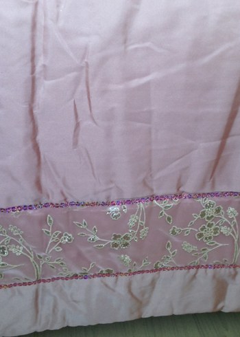 İşlemeli Pembe Yatak Örtüsü - Görsel 6