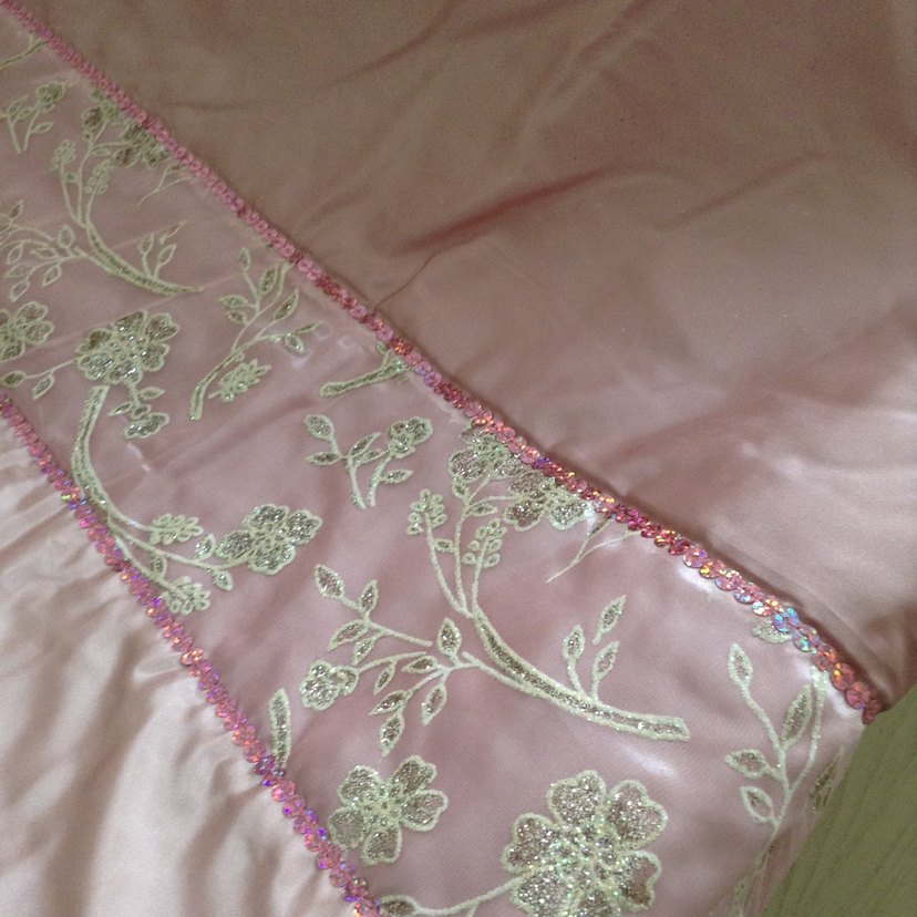 İşlemeli Pembe Yatak Örtüsü - Görsel 5