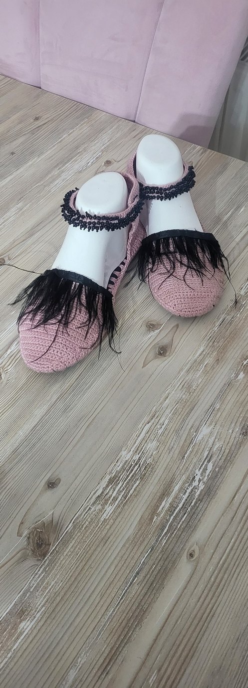 Pembe tabanlı el örgüsü kadın terlikler - Görsel 2