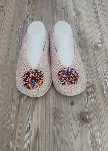 Boncuk İşlemeli Örgü Kadın Ev Terliği - Görsel 2