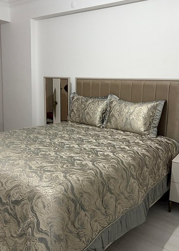 Gri Nakışlı Yatak Örtüsü - Görsel 3