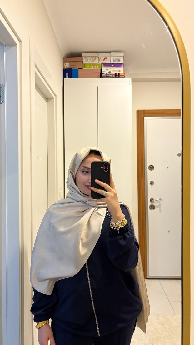 Beyaz Saten Kadın Drape Şal - Görsel 2