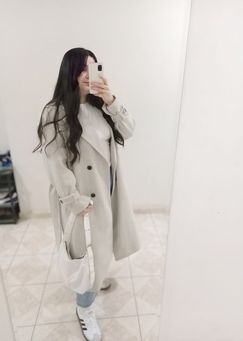 Bershka Bej Uzun Kadın Kemerli Yün Trençkot