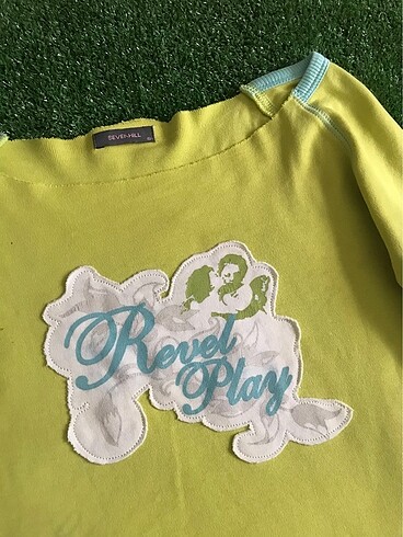 m Beden rebel play y2k tişört