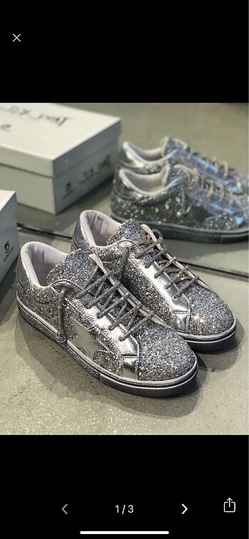 Golden Goose Deluxe Golden goose simli parlak ayakkabı