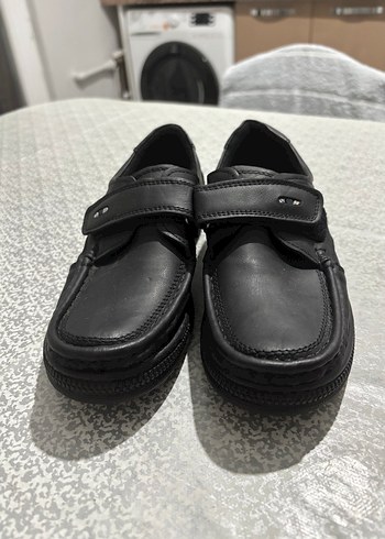 Siyah Erkek Çocuk deri Ayakkabı 32 no sıfırdır - Görsel 5