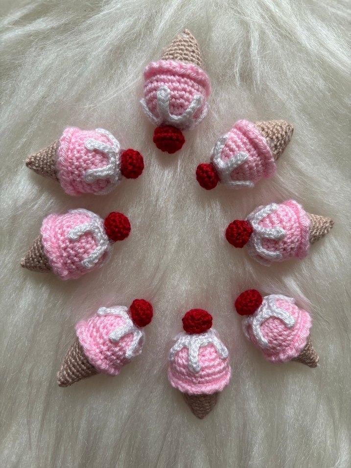 Renkli  dondurma anahtarlıklar adet 22 tl - Görsel 5