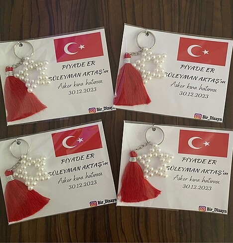 Püsküllü yıldız