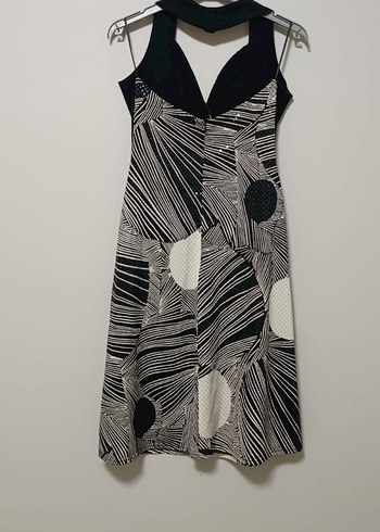 Desenli Siyah Beyaz Parlak Midi Gece Elbisesi - Görsel 2