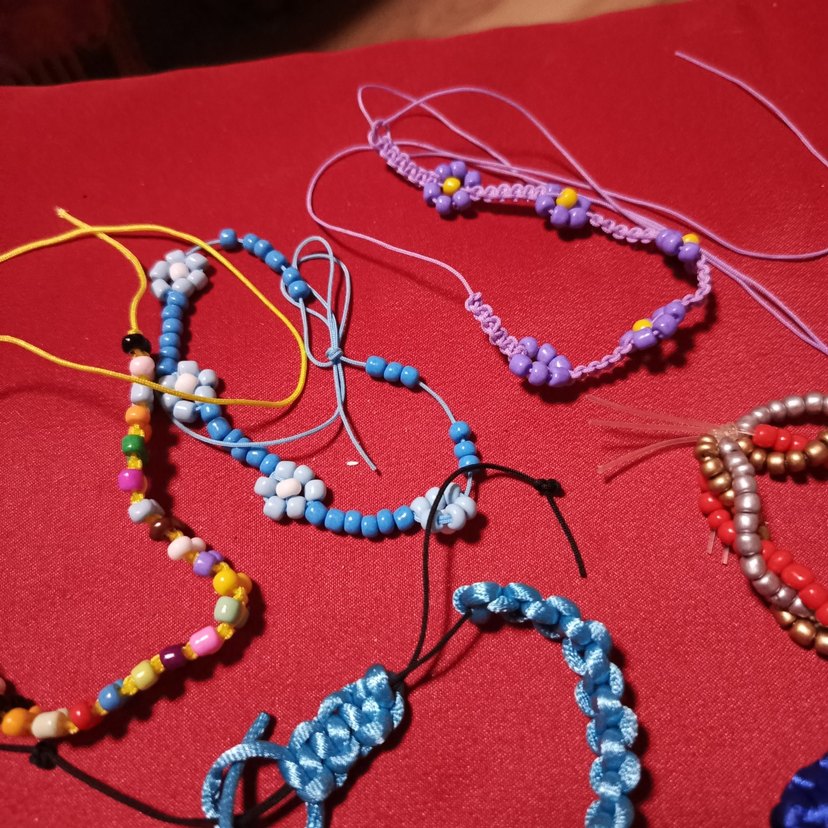 Çocuklar için Renkli Boncuklu Bohem Bileklikler - Görsel 3