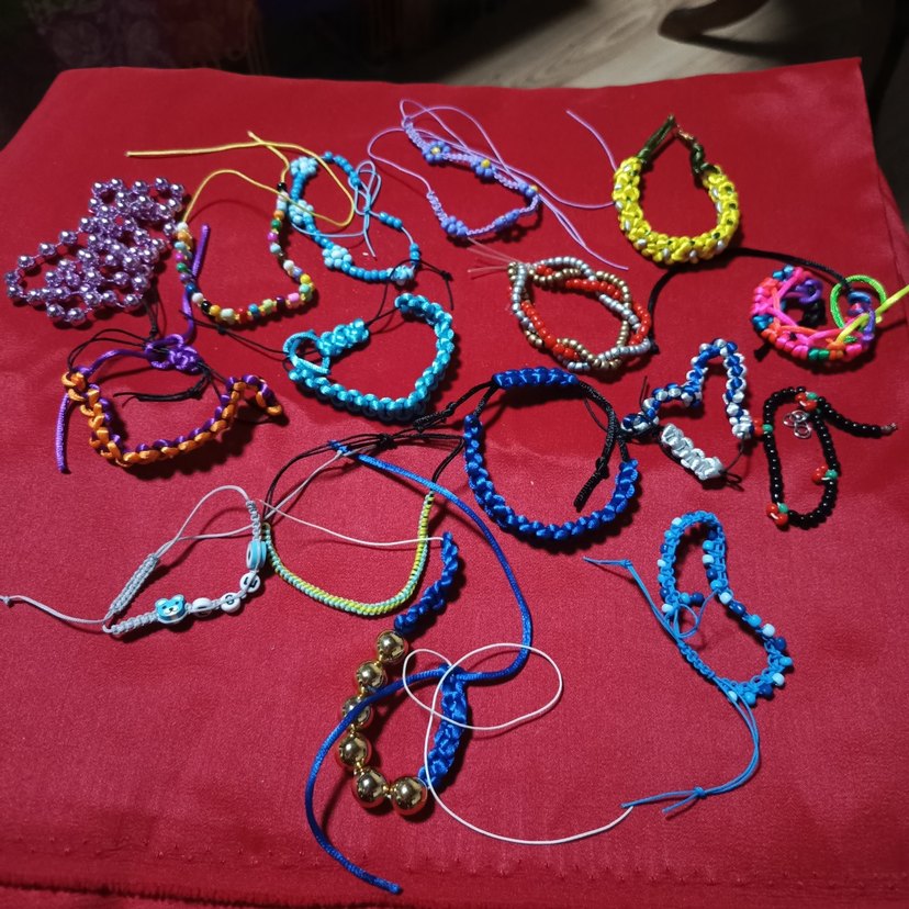 Çocuklar için Renkli Boncuklu Bohem Bileklikler - Görsel 5