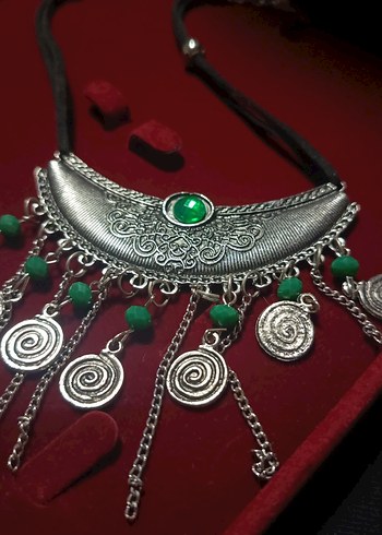 Uzun Zincir Detaylı Yeşil Bohem Kolye - Görsel 2