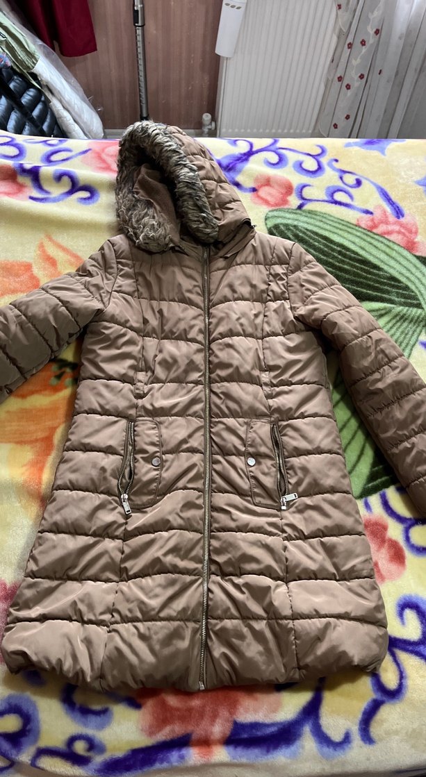 Kahverengi Kapüşonlu Kadın Kış Montu - Görsel 2