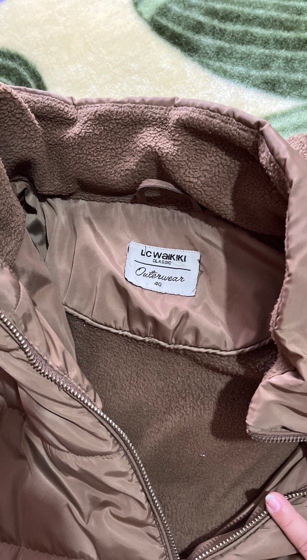 Kahverengi Kapüşonlu Kadın Kış Montu - Görsel 4