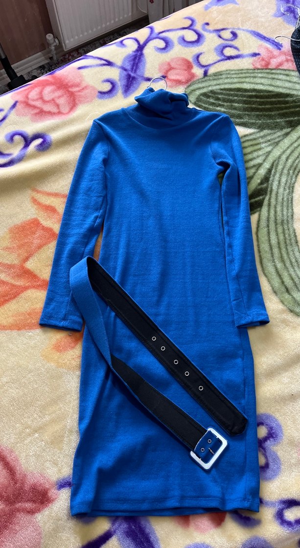 Mavi Boğazlı Kemerli Triko Elbise - Görsel 2