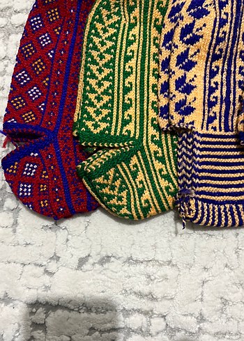 Çok Renkli Desenli el örgüsü patik - Görsel 4