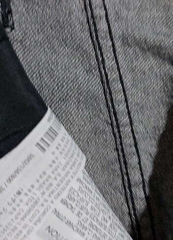28 Beden ZARA DENIM SİYAH KOT SİYAH ŞORT