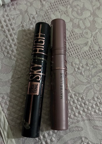 Maybelline Sky High Maskara - Koyu Bej ikisi de doludur