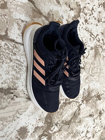 Adidas kadın spor ayakkabı