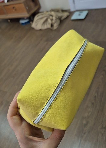 Beden Sarı Süet Fermuarlı Makyaj Çantası