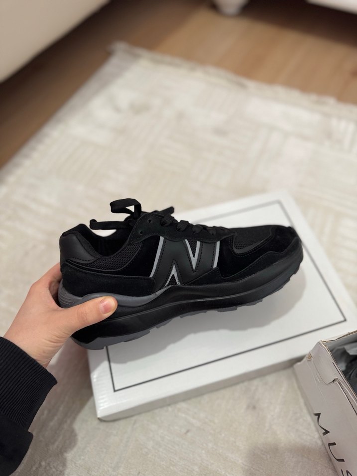 Siyah Platform Topuklu Bağcıklı Kadın Spor Ayakkabı - Görsel 5