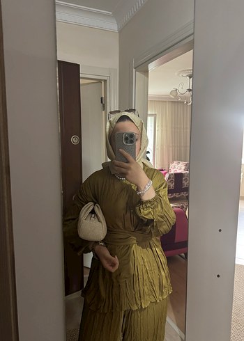 Uzun Kol Detaylı Saten Kadın takıl - Görsel 6