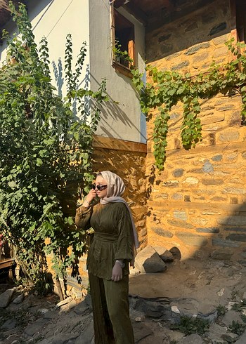 Uzun Kol Detaylı Saten Kadın takıl - Görsel 2