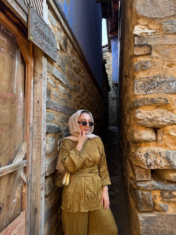 Uzun Kol Detaylı Saten Kadın takıl - Görsel 3