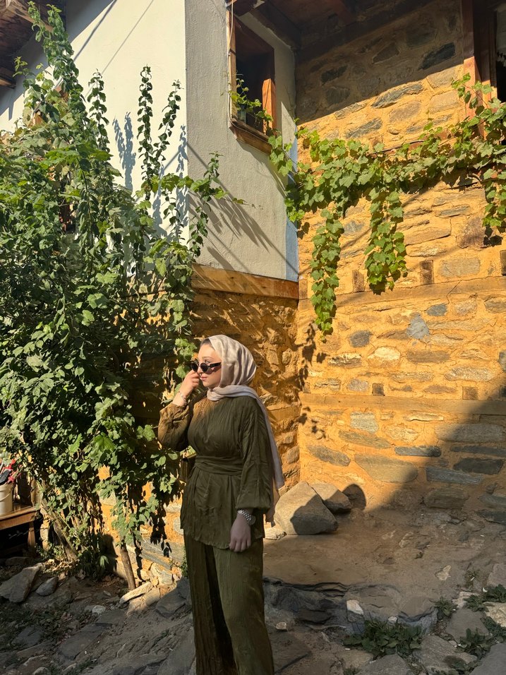 Uzun Kol Detaylı Saten Kadın takıl - Görsel 2