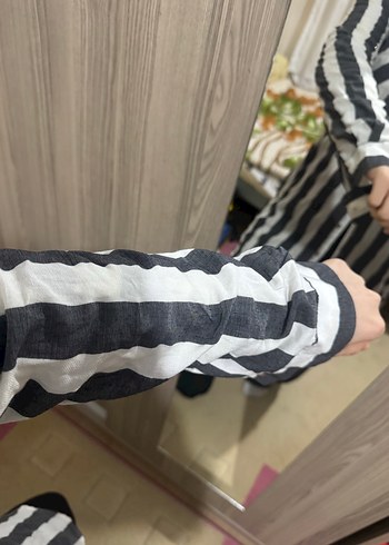 Düğmeli Uzun Kollu Gri Zebra Desenli Gömlek - Görsel 4