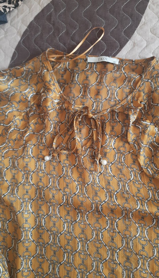 Altın taba renkli Yılan Desenli Uzun Kollu Bluz - Görsel 2