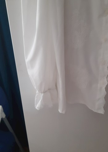 Beyaz Nakışlı Keten Kadın Gömlek - Görsel 3